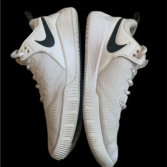 Nike Women’s Zoom Hyperace 2 Shoes - Picture 2 of 12